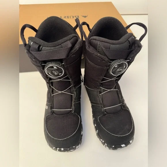 Burton Grom Kids BOA Snowboard Boots - size 1k - 2k